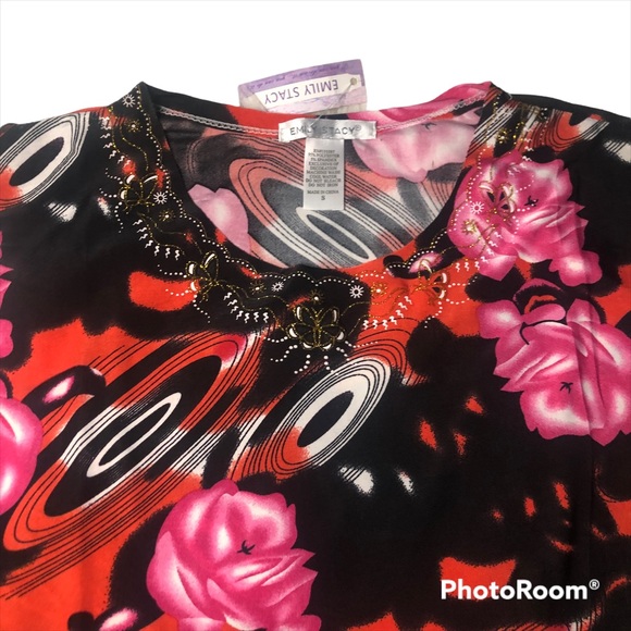 NEW LISTING - EMILY SCOTT RAYON SLEEVELESS TOP - Picture 2 of 2